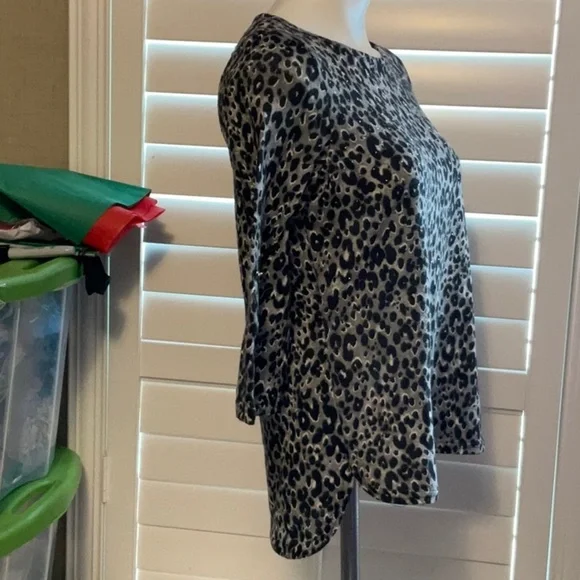 Rebecca Malone Black and Gray Leopard Print Sweater - Picture 3 of 7